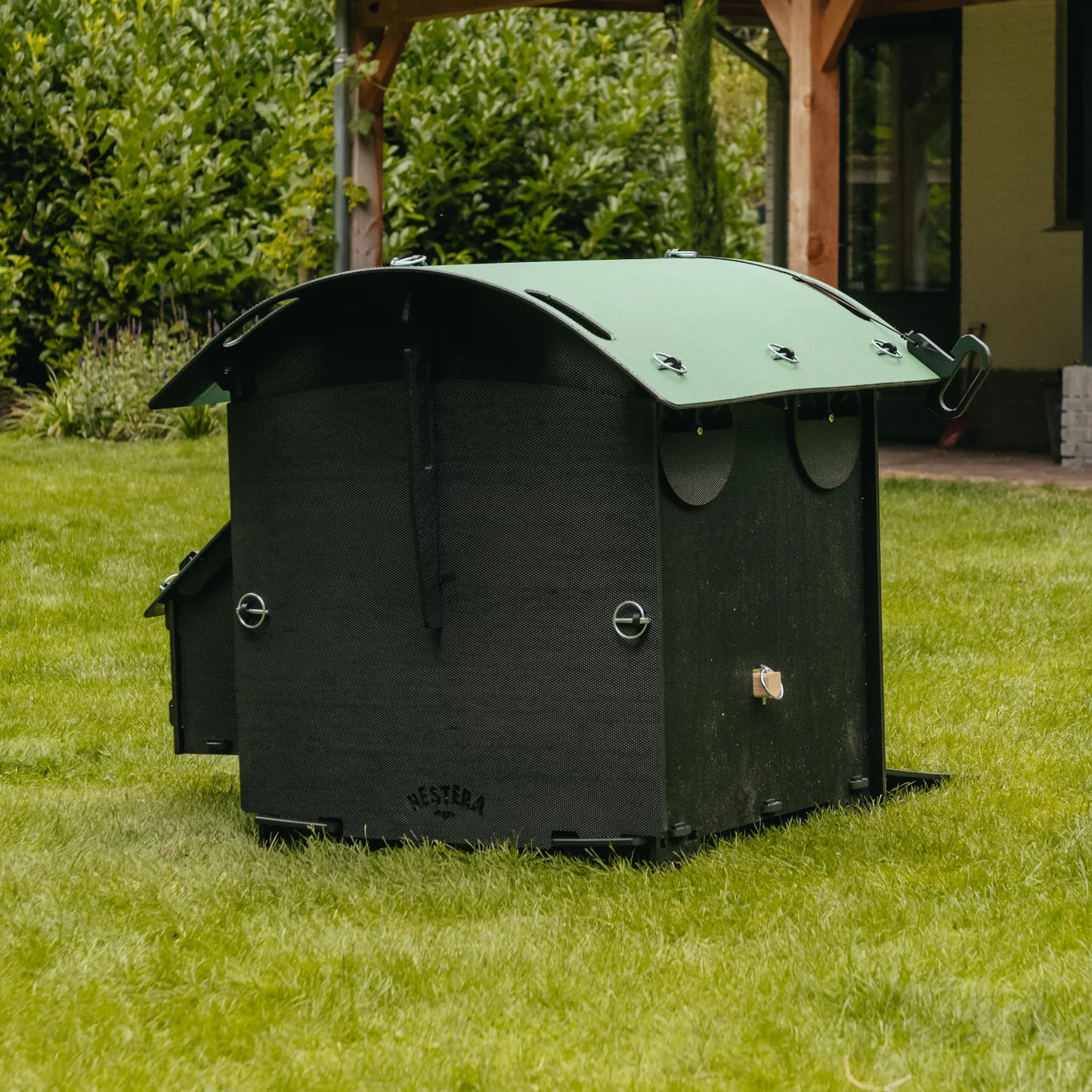 Nestera Chicken House - Small